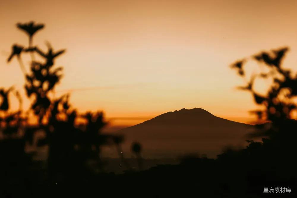 高清摄影 山与夕阳的轮廓图象