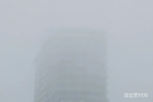 高清摄影 白天白混凝土建筑下的白色天空