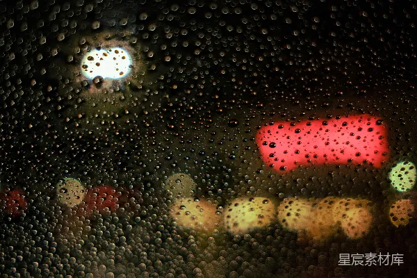高清摄影 窗户上挂着雨珠