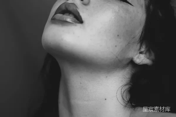 高清摄影 女人脸部的灰度照片