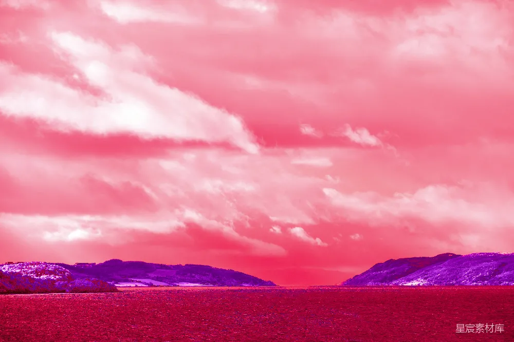高清摄影 天空中呈粉红色的大水体和陆地。