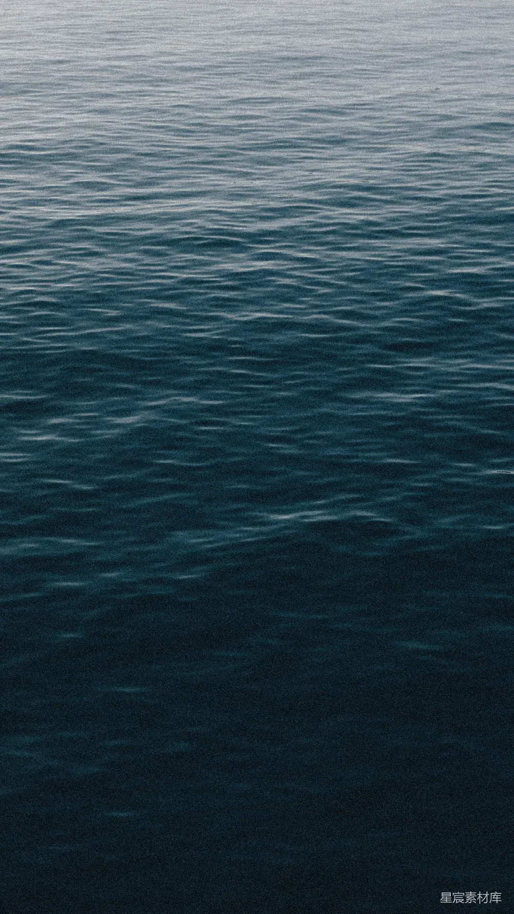 高清摄影  一片水面上波涛汹涌