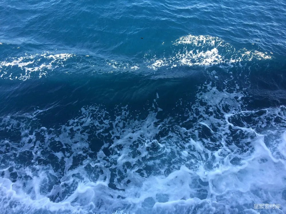 高清摄影  从船上看海的景象