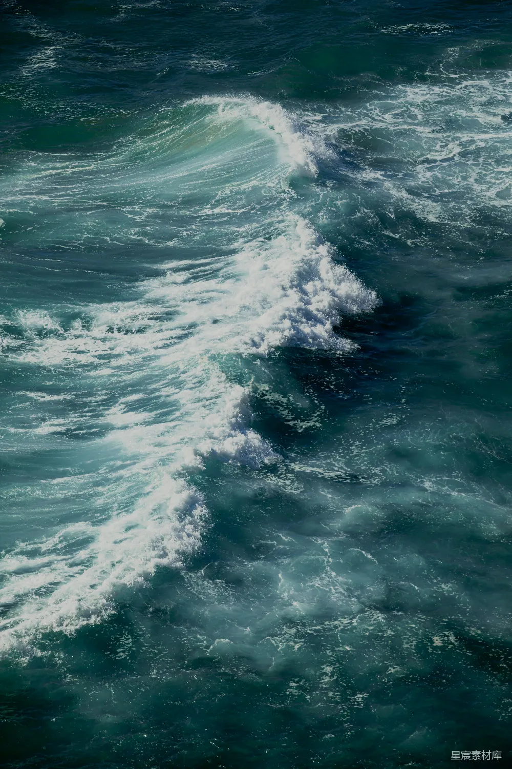 高清摄影 白天海浪的景象