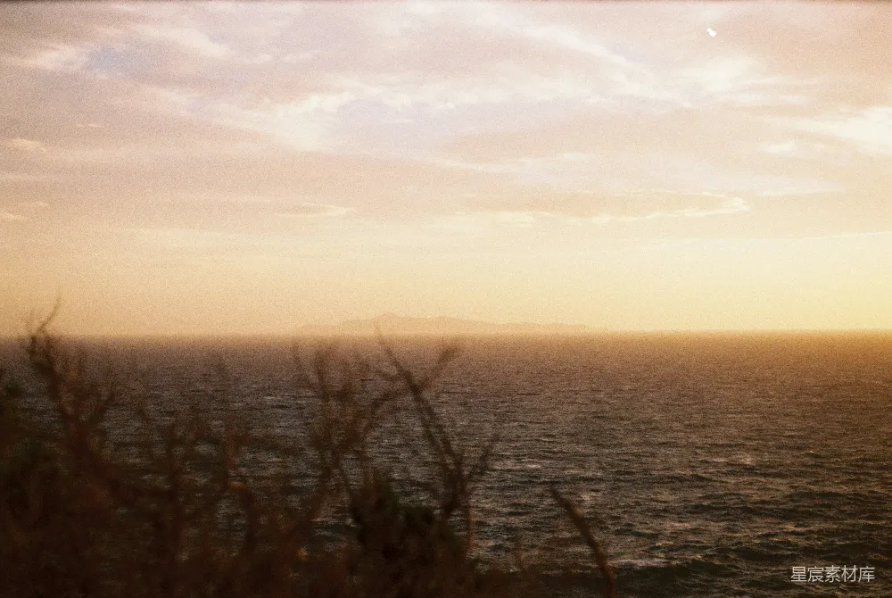 高清摄影  夕阳下的水面景色