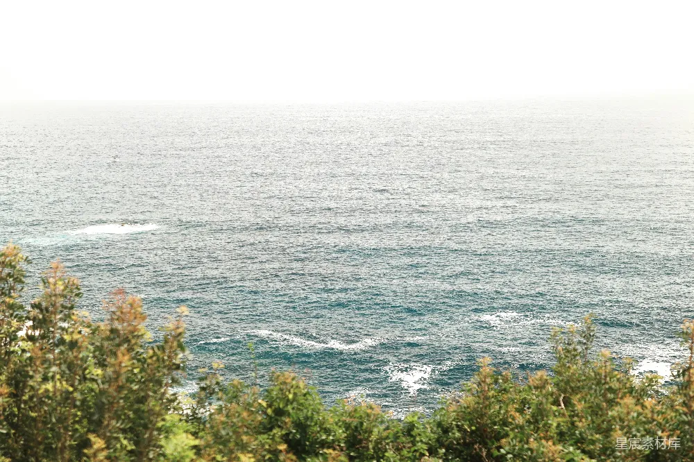 高清摄影 大海延伸到地平线。
