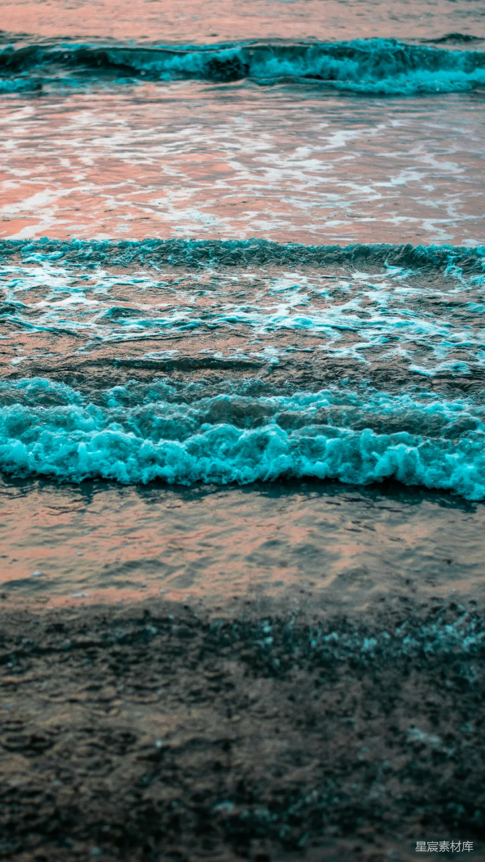 高清摄影  海浪拍打着海岸