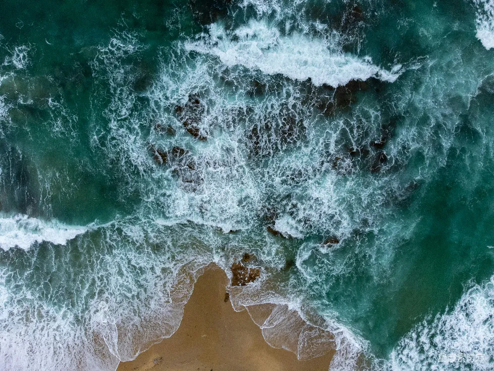 高清摄影 旅行 自然 壁纸 海滩上波浪的冲撞