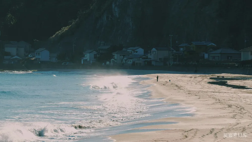 高清摄影  海滩上的人们在白天