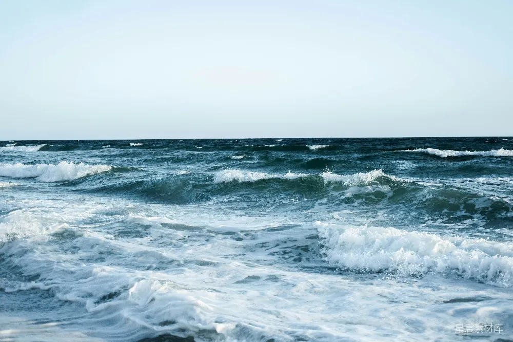 高清摄影  海滩上的波浪