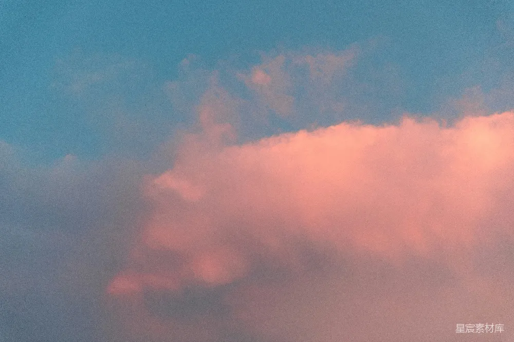 高清摄影 橙色和蓝色的阴天天空
