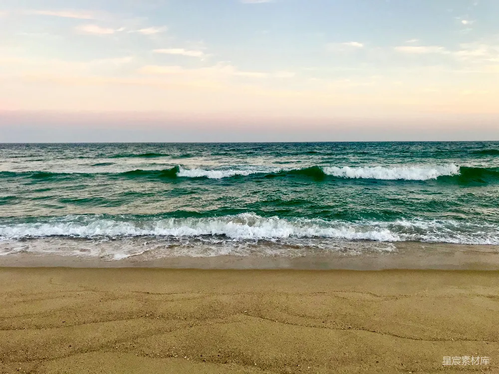 高清摄影 海滩上波浪拍打的声音