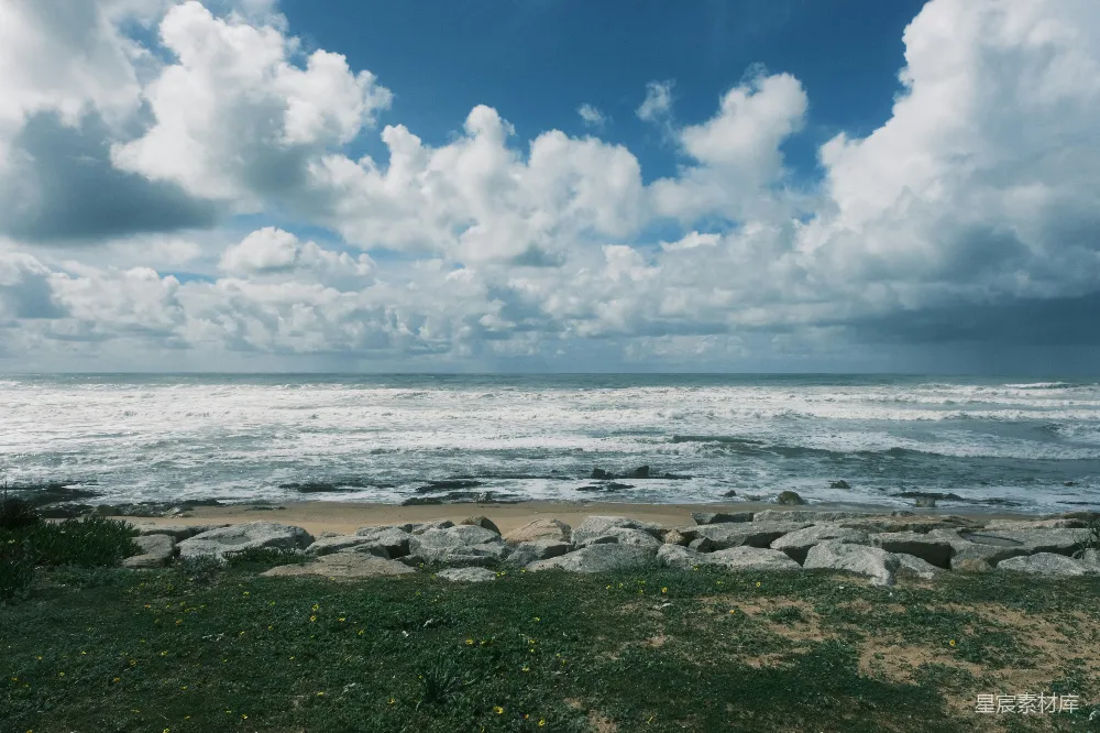 高清摄影 岩石海岸上眺望的大海景色