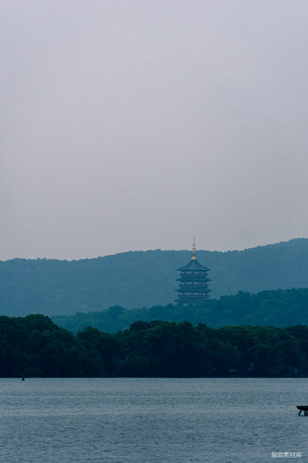 高清摄影 山坡上的建筑