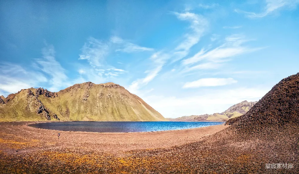 高清摄影  山峰近水