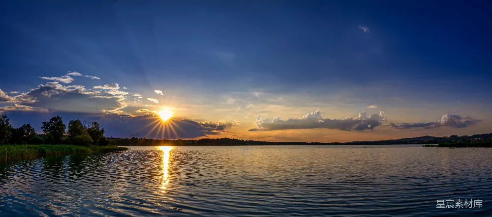 高清摄影 夕阳下的水面