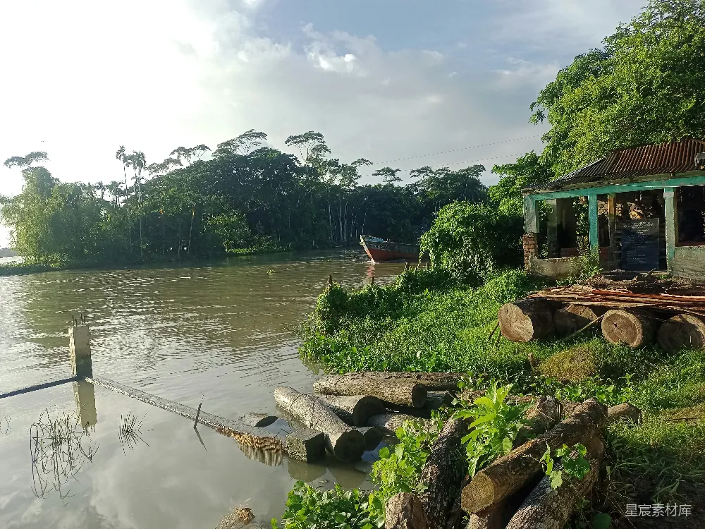 高清摄影 湖边一栋临水小屋