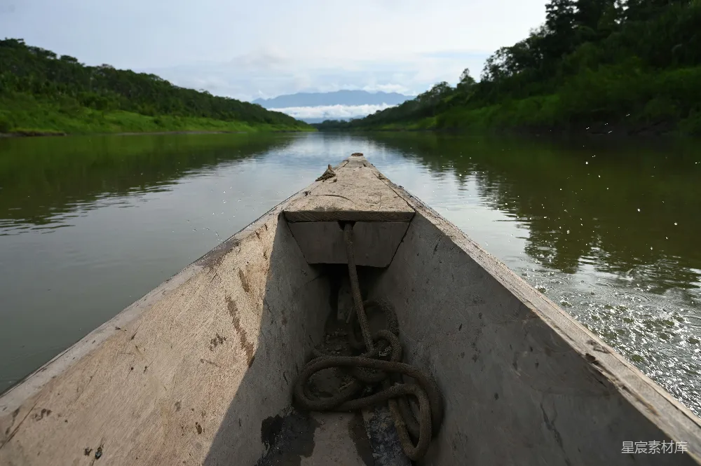 高清摄影 水上的小船