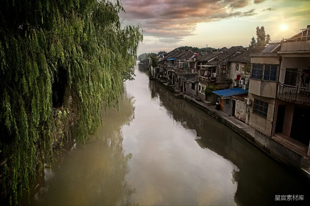 高清摄影 河边的建筑