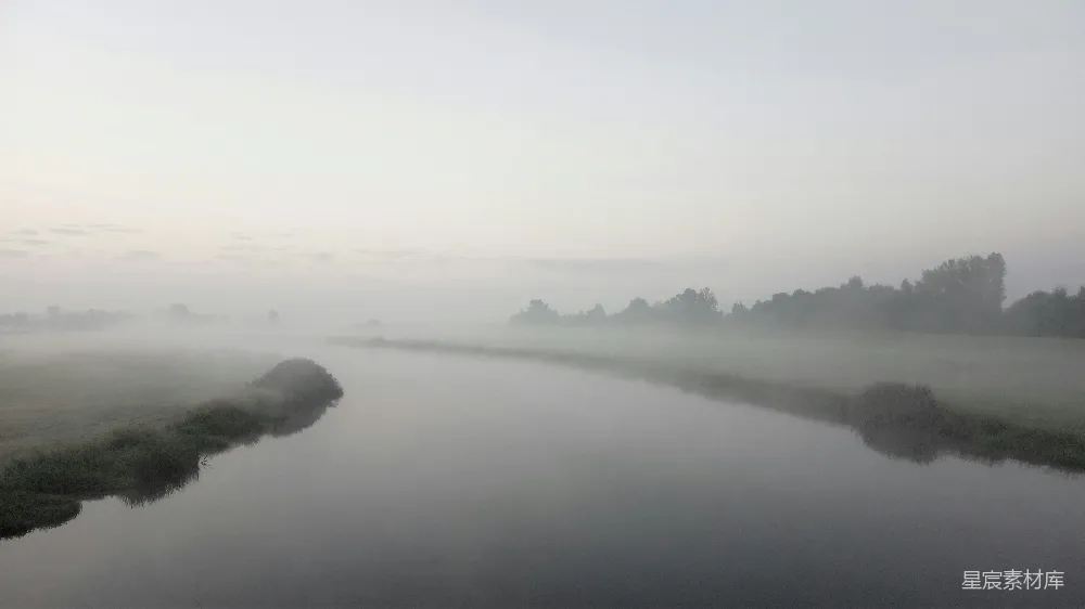高清摄影 白天湖上的雾气