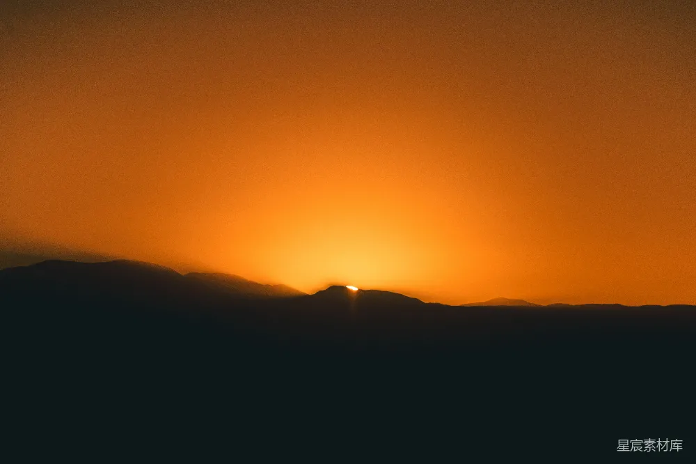 高清摄影 山峦之上夕阳西下