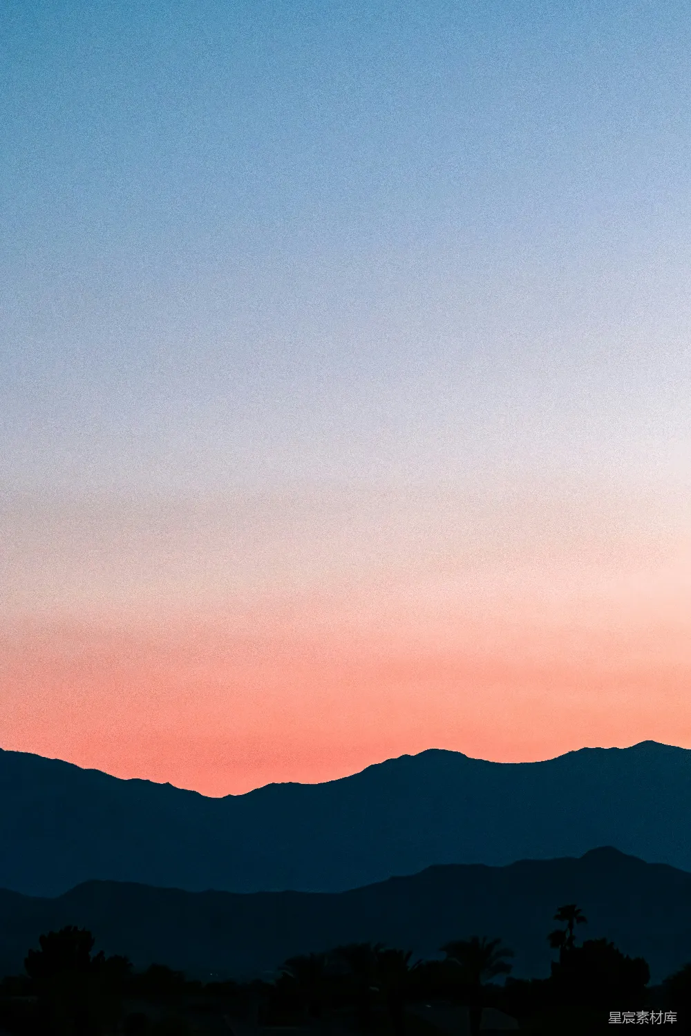 高清摄影 夕阳下的山影
