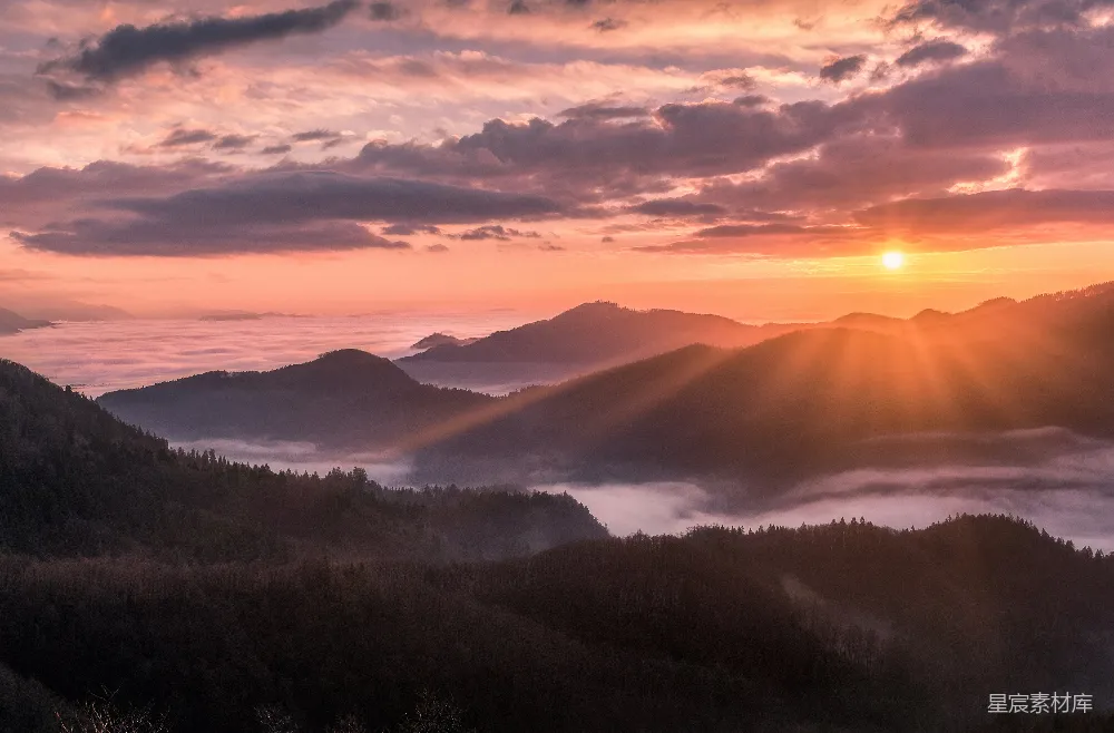 高清摄影 overlook 山顶日出的景色