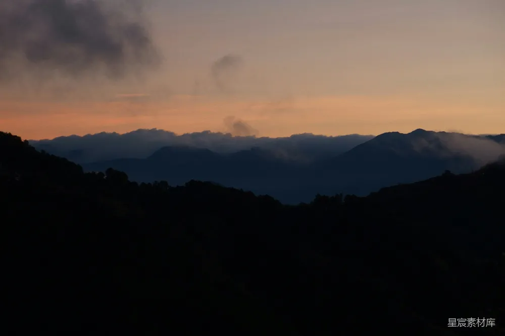 高清摄影 夕阳下的山脉景色