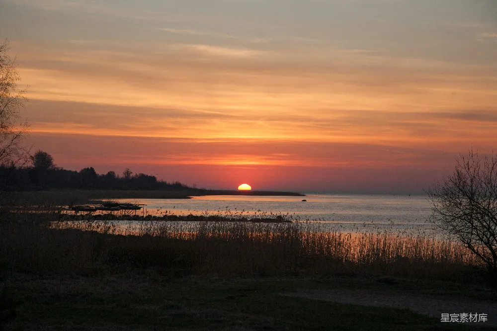 高清摄影 夕阳下的橙色海景