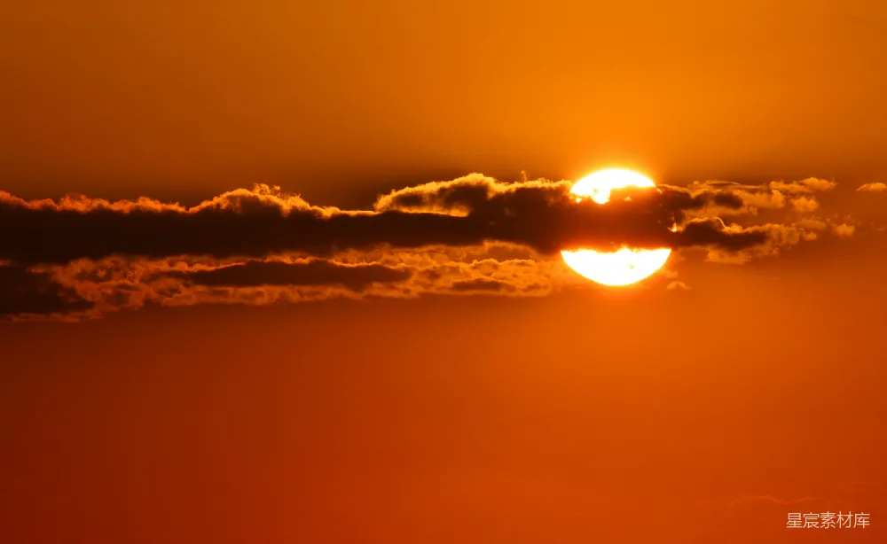 高清摄影 夕阳被云层遮住