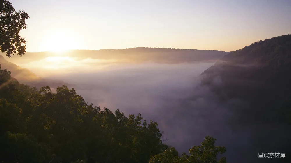 高清摄影 山中云雾缭绕之景