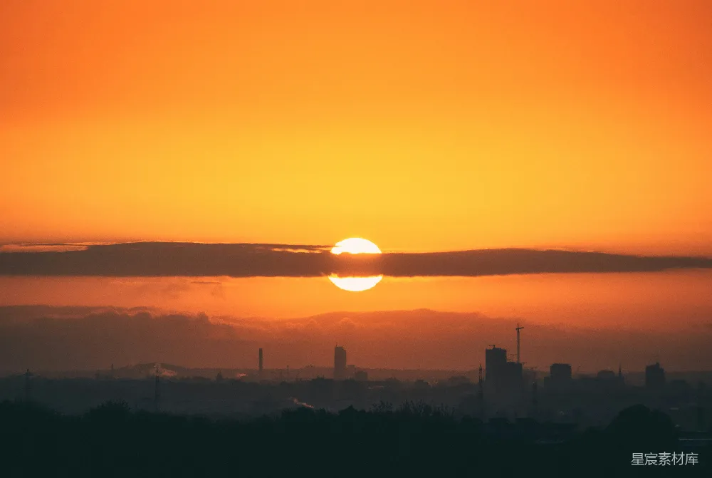 高清摄影 夕阳西下，城市天际线。