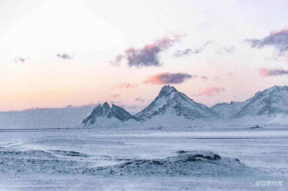高清摄影 覆雪的山峦
