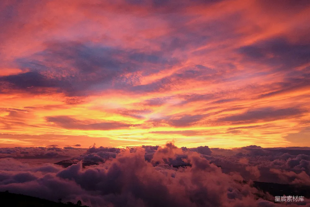 高清摄影 夕阳被云层遮盖