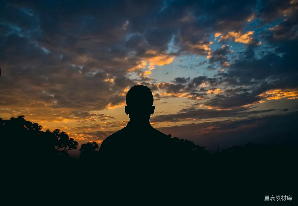 高清摄影 夕阳下的人 silhouette