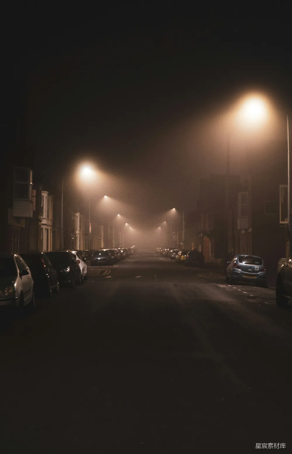 高清摄影 夜间路边停放的汽车