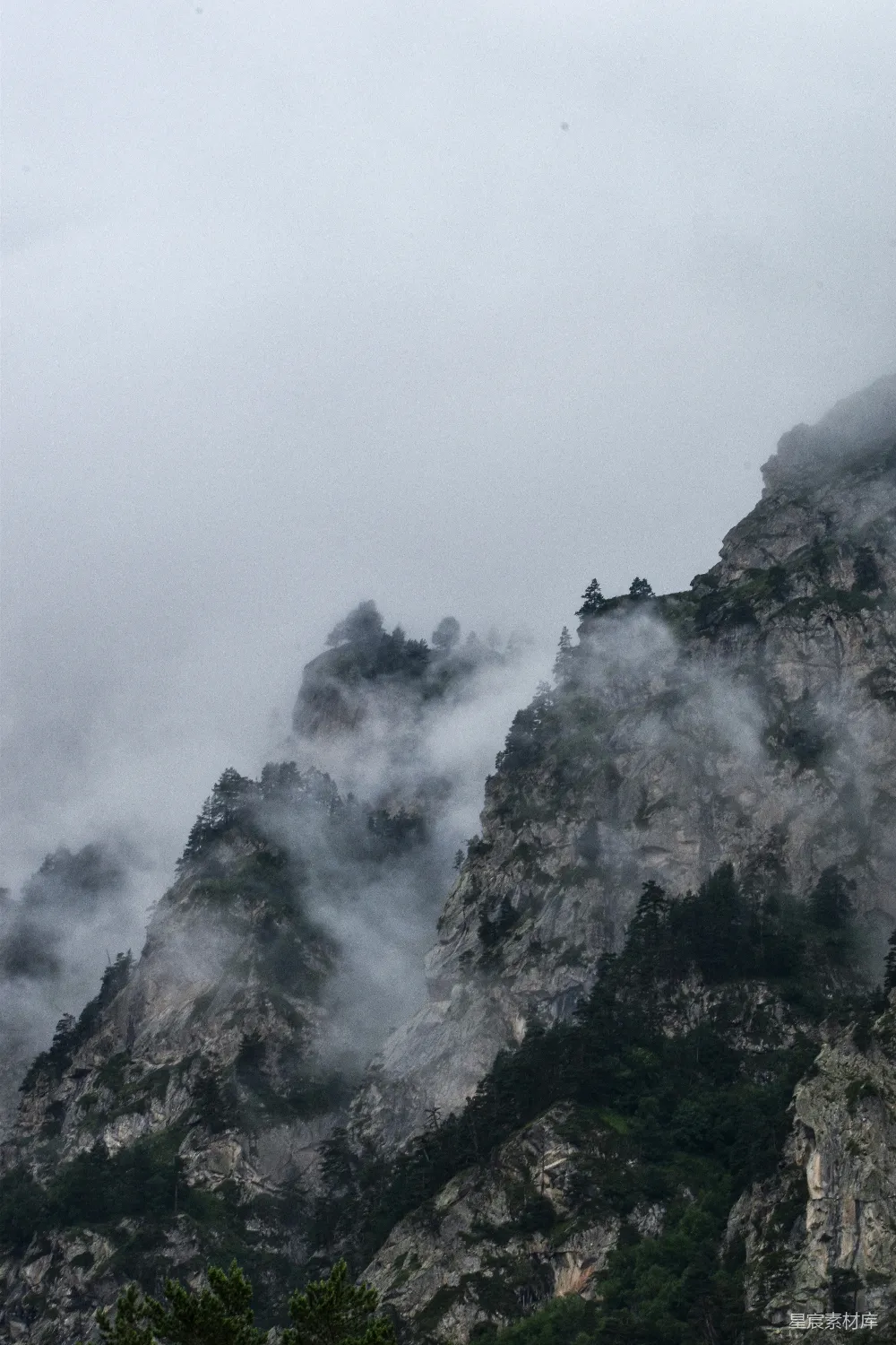 高清摄影 有雾的落基山