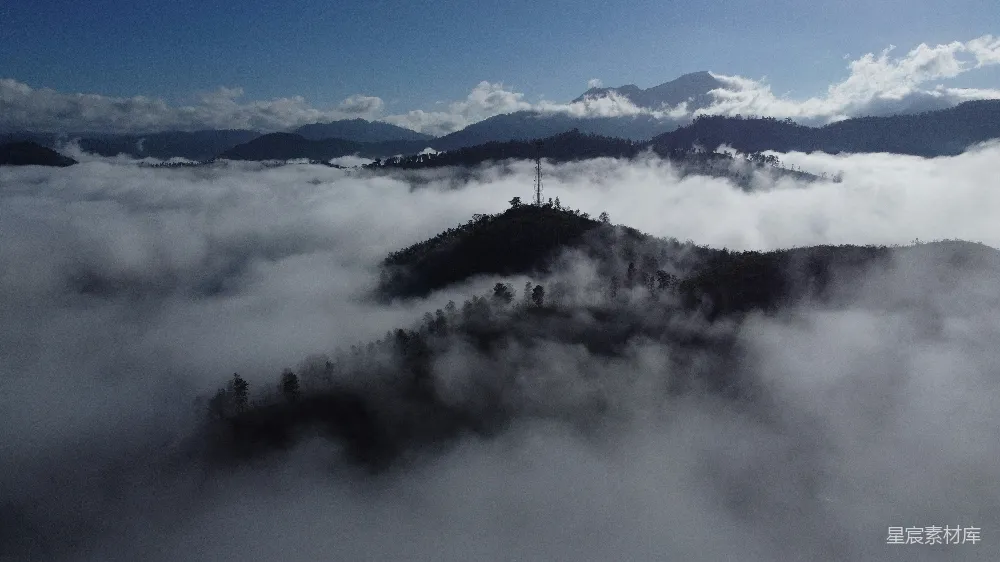 高清摄影 云雾覆盖中的山景