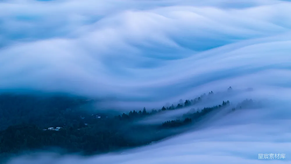 高清摄影 山间云雾缭绕的一景
