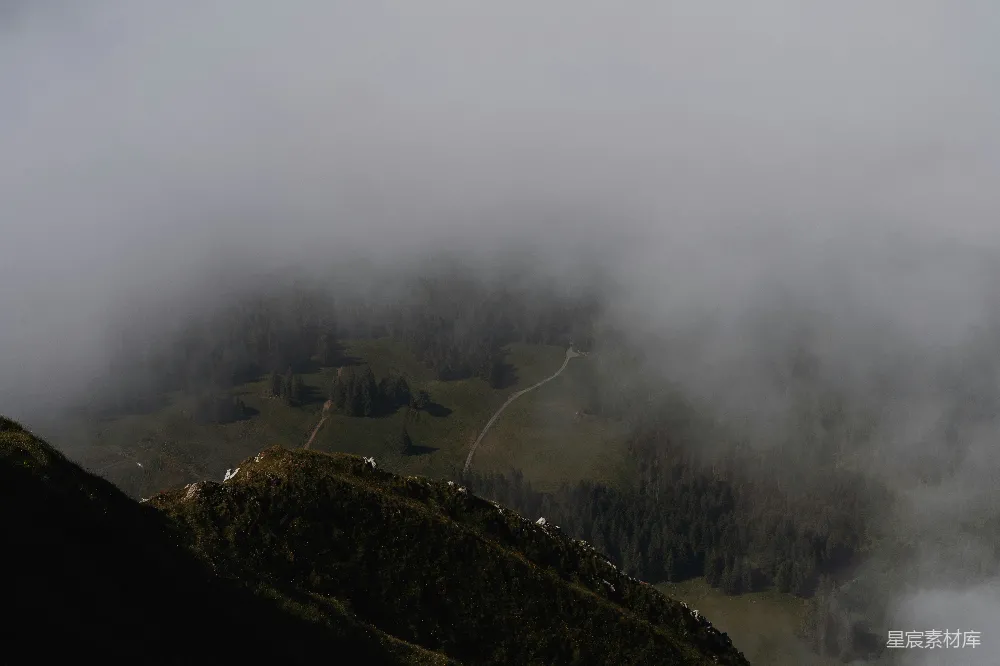 高清摄影 冒烟的山峰