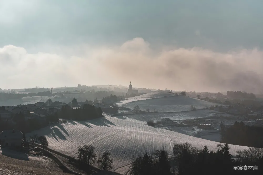 高清摄影 远处有一座教堂的雪景 vista 一片远处有教堂的雪景画面