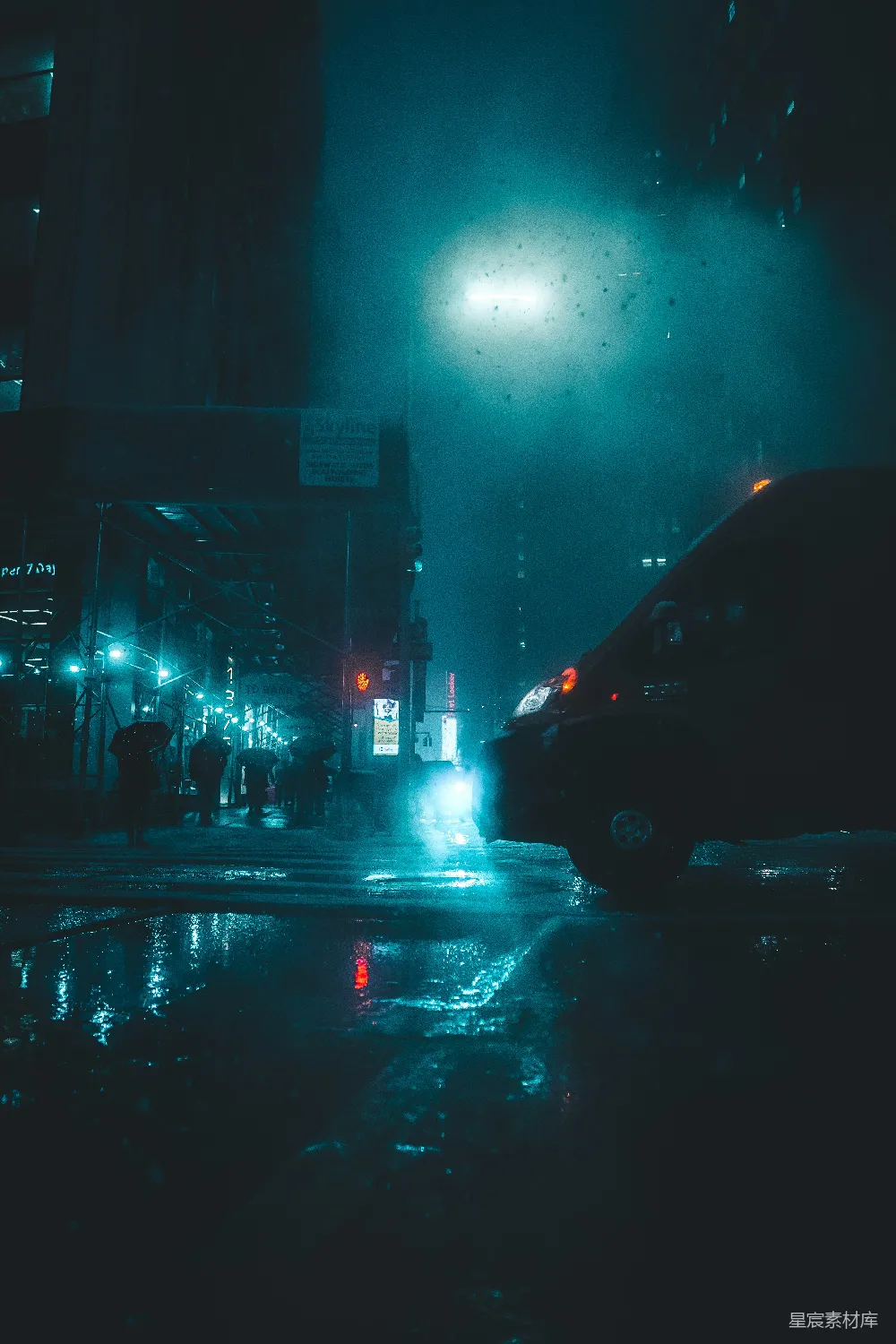 高清摄影 夜间车辆经过湿滑的路面