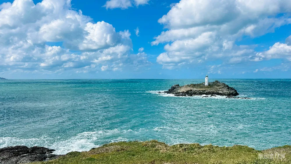 高清摄影 海岛上的一座灯塔