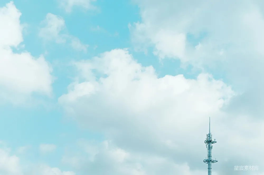 高清摄影 一座矗立在天空背景中的高塔