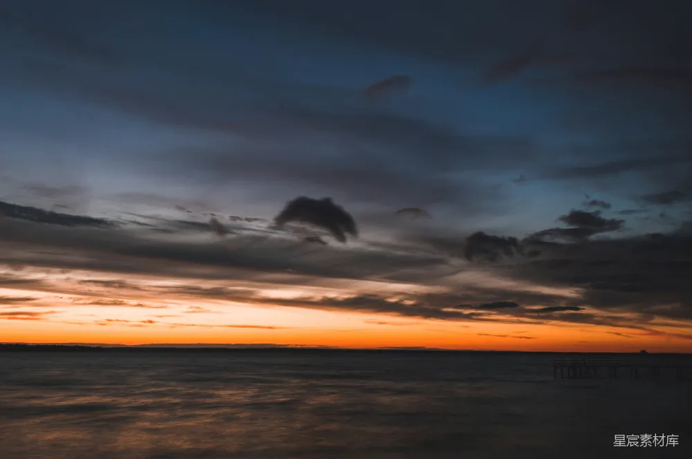 高清摄影 夕阳下的水面