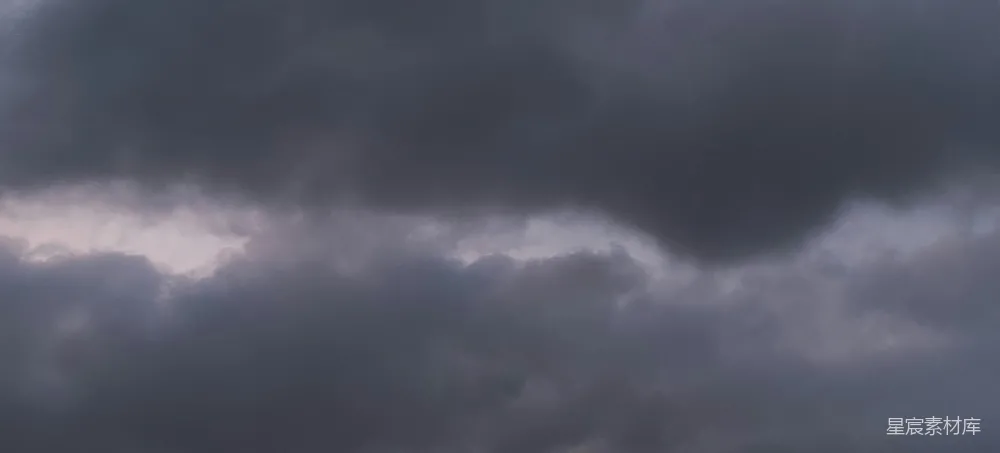 高清摄影 乌云密布的天空变得又黑又重。