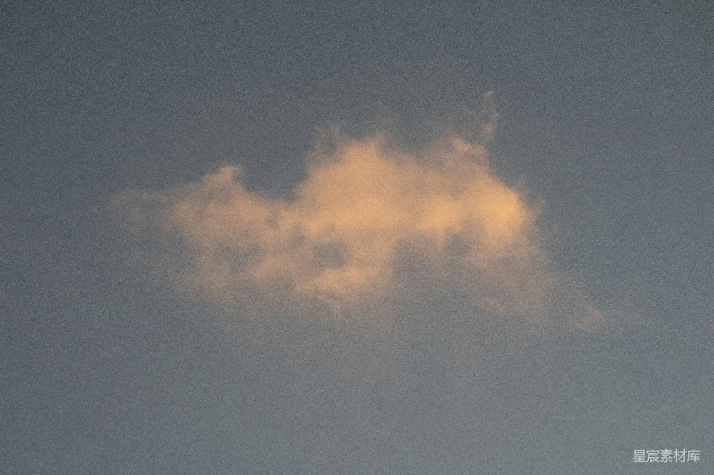 高清摄影 空中飞行的飞机背景是云朵。