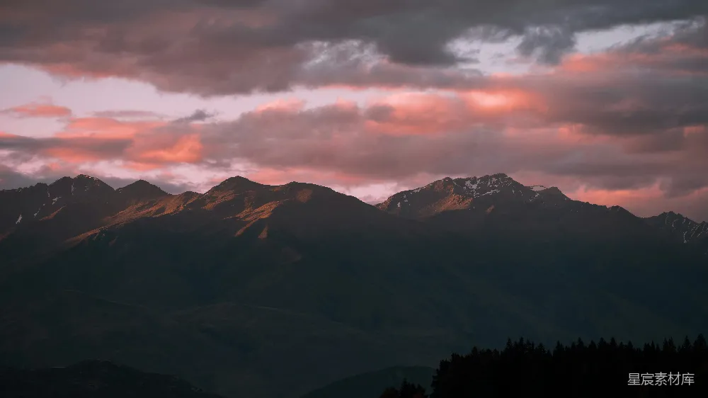 高清摄影 夕阳下的山峦美景