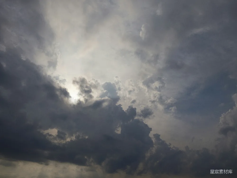 高清摄影 暴风雨般的乌云遮住了太阳