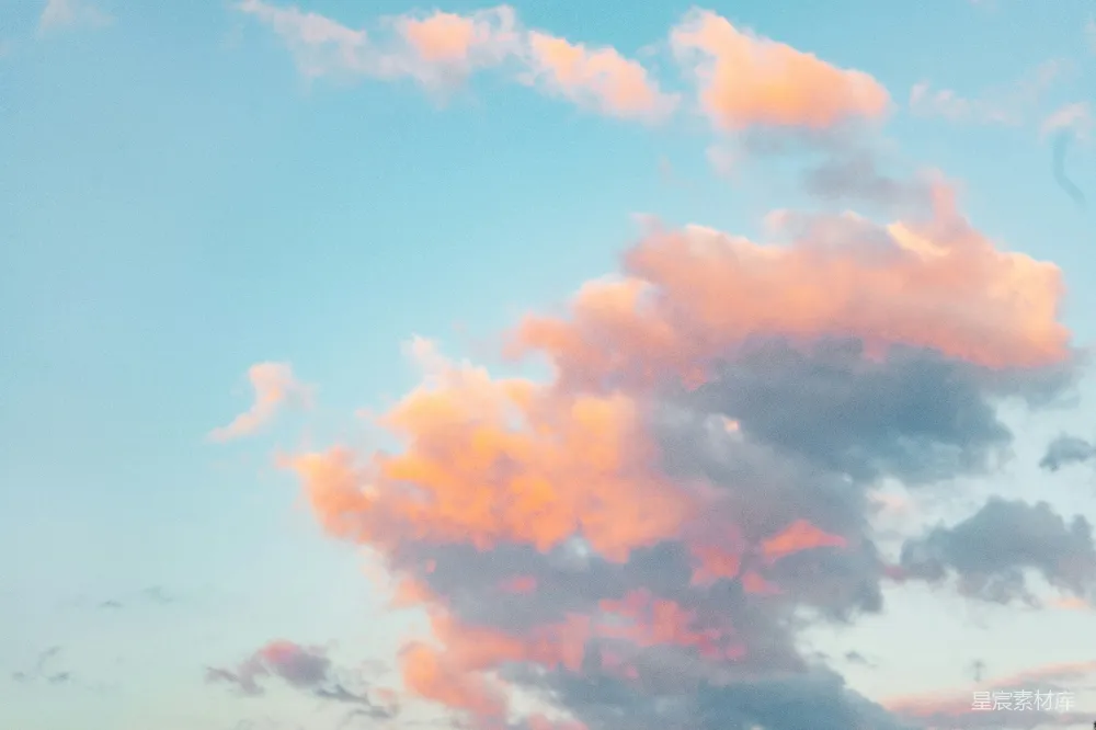 高清摄影 空中飞行的飞机 surrounded by many clouds